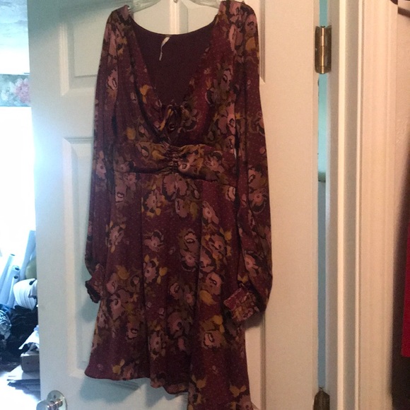 Free people dress, floral picnic cutout - Picture 2 of 10